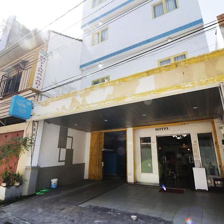 Mutiara Sari Hotel マカッサル エクステリア 写真