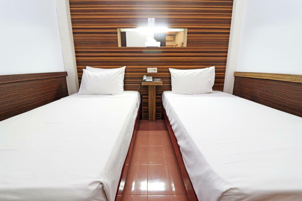 Mutiara Sari Hotel マカッサル エクステリア 写真
